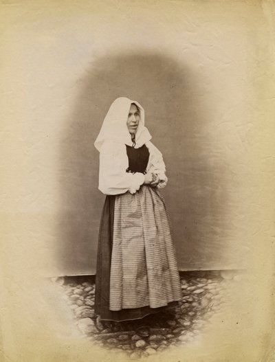 Jonge vrouw in trouwjurk, Parre, Lombardije, Italië, foto door Premiata Fotografia Taramelli, Bergamo door Italian Photographer