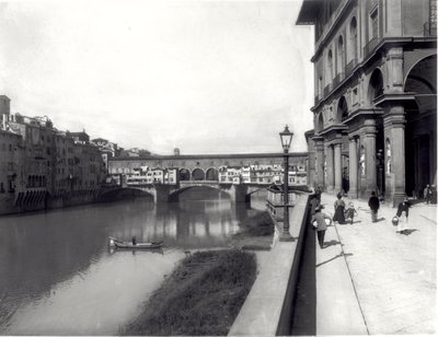 Ponte Vecchio en de gevel van de Uffizi door Italian Photographer Italian Photographer