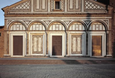 Detail van de gevel van de kerk door Italian School