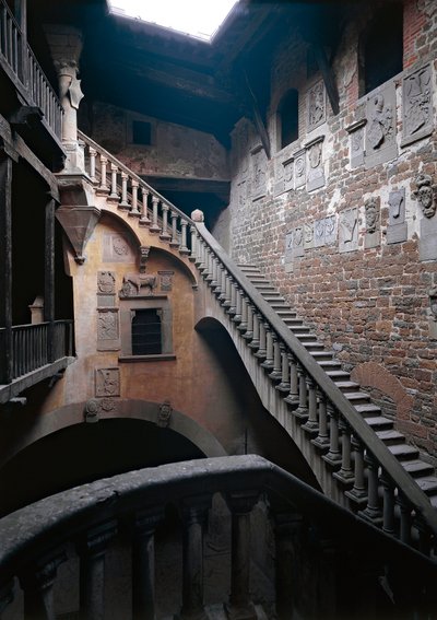 Interne weergave van het kasteel van de Graven Guidi of Palazzo pretorio door Italian School