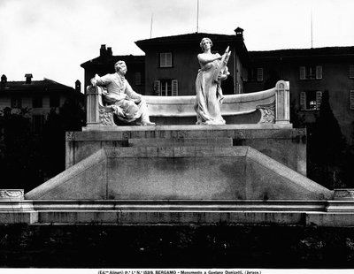 Monument voor Gaetano Donizetti door Italian School