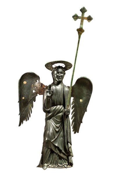 Sint-Gabriël Aartsengel met een processiekruis, XII eeuw bronzen standbeeld, Kruis van 1369 door Italian School