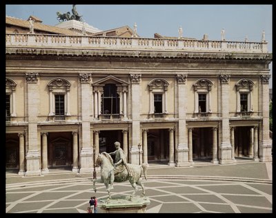 Uitzicht op het Palazzo Nuovo en het ruiterstandbeeld van Marcus Aurelius door Italian School