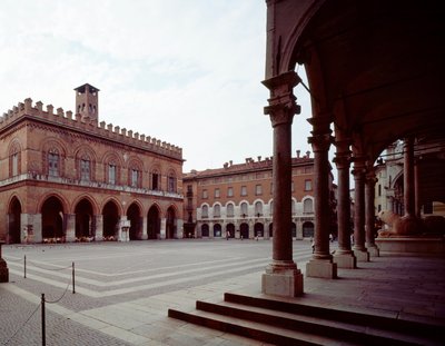 Uitzicht op het hoofdplein (Piazza del Comune) door Italian School