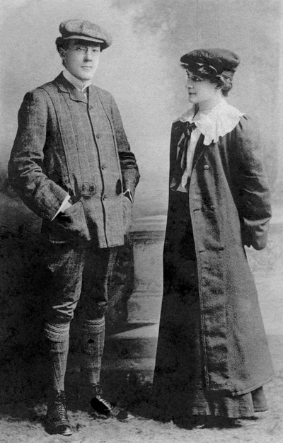 Mabel Hackney en Laurence Irving, 1907 door J. Beagles and Co.
