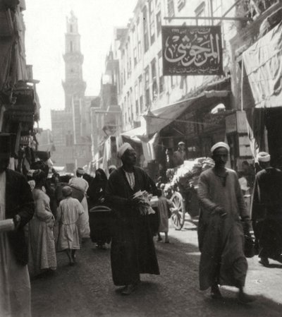 Bazaar van El Ghoria, Caïro, Egypte, 20e eeuw door J. Dearden Holmes