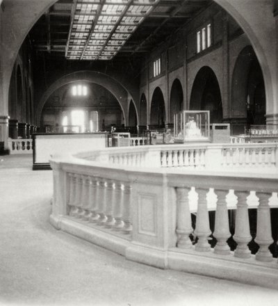 Ingang van het museum, Caïro, Egypte door J. Dearden Holmes
