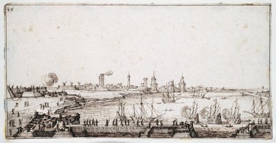 Uitzicht op de haven van La Rochelle met galeien die een saluut afvuren door Jacques Callot