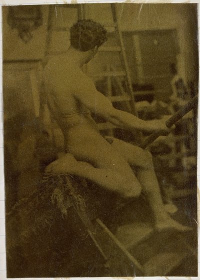 Studie van een mannelijk naaktmodel, op de rug gezien, in het atelier van Jacques de Lalaing door Jacques Lalaing (attributed to)