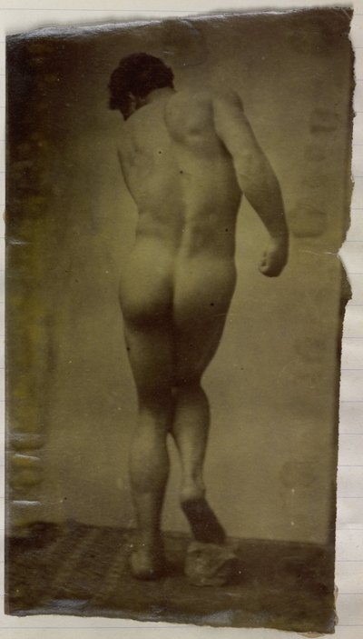 Studie van een mannelijk naaktmodel, staand en op de rug gezien, in het atelier van Jacques de Lalaing door Jacques Lalaing (attributed to)