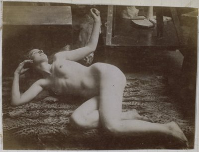 Studie van een vrouwelijk naaktmodel, liggend op een tijgervel door Jacques Lalaing (attributed to)