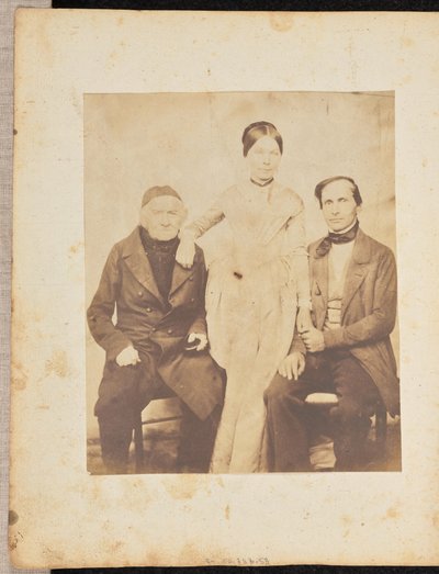 [Portret van een vrouw en twee mannen]. door Jakob Höflinger