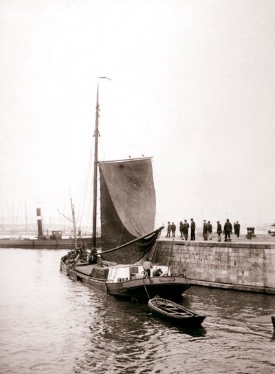 Kanaalboot, Marken Island, Nederland, 1898 door James Batkin