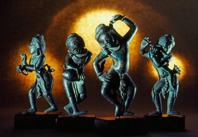 Figuren uit de zesde of zevende eeuw gemaakt door de oude Pyu. New York City, New York door James L Stanfield