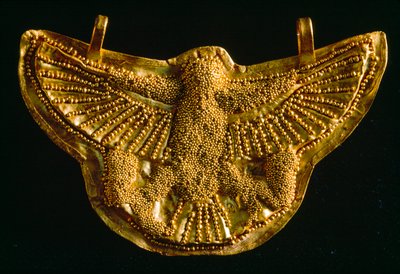 Gouden valkenhanger uit het Museum voor Onderwaterarcheologie in Bodrum. Bodrum, Turkije. door James L Stanfield
