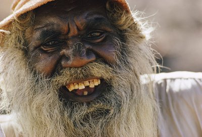 Portret van een Australische Aborigines-man. Marble Bar, West-Australië door James L Stanfield