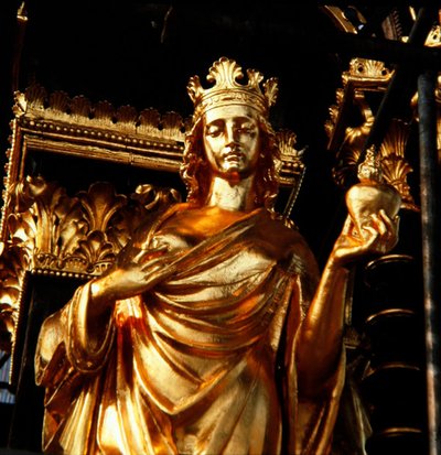 Liefdadigheid, een van de vier christelijke deugden van de toren van het Albert Memorial, voltooid in 1876 door James Redfern