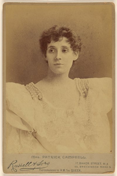 Mevrouw Patrick Campbell door James Russell and Sons