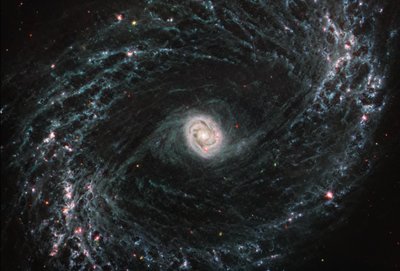 NGC 1433 (MIRI Beeld) door James Webb Space Telescope (NASA)