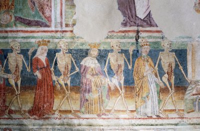 Hrastovlje versterkte kerk, Drievuldigheidskerk, Dood vergezelt Paus en Koningin, Dodendans (1490), detail van fresco