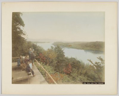 Biwa Meer vanaf Ishiyama, Shiga Prefectuur, Japan (handgekleurde zwart-wit foto) door Japanese Photographer
