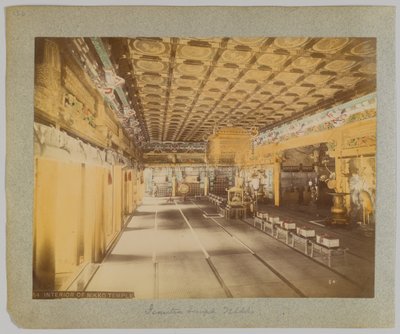 Interieur van de Jemitsu-tempel, Nikko, Japan (handgekleurde zwart-wit foto) door Japanese Photographer
