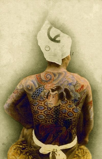 Man met traditionele Japanse Irezumi-tatoeage, ca. 1880 door Japanese Photographer