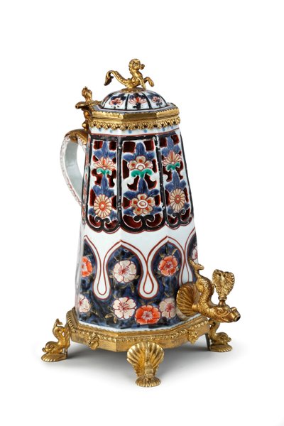 Een zeldzame elegant gemonteerde Imari koffiepot en deksel (keramiek) door Japanese School