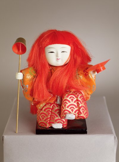 Festivalpop van een dienaar met een pollepel en schaal door Japanese School