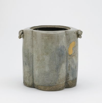 Vierlobige theeceremonie waterpot met twee handvatten, Gifu prefectuur, Edo periode, midden 17e eeuw door Japanese School