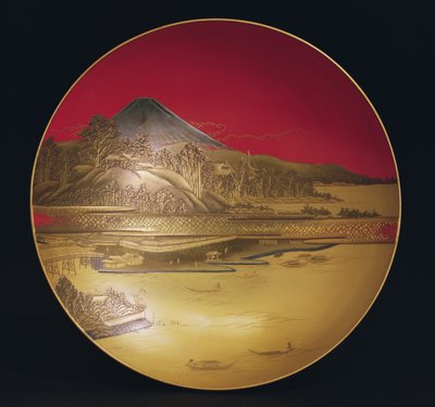 Sake kopje, met een landschap met boten en een brug onder de berg Fuji, 19e eeuw door Japanese School