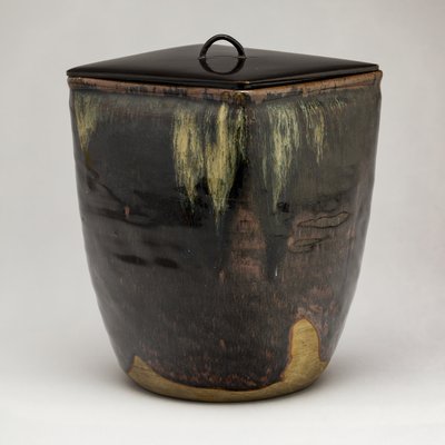Takatori-ware waterpot (Mizusashi) door Japanese School