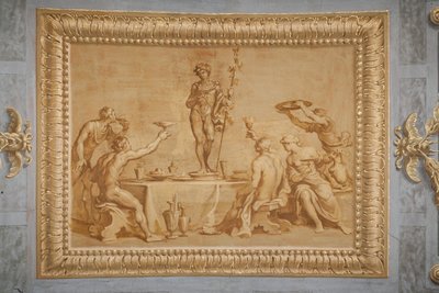 Nep verguld reliëf, met het standbeeld van Bacchus omringd door enkele aanbieders die wijnglazen heffen door Jean Boulanger