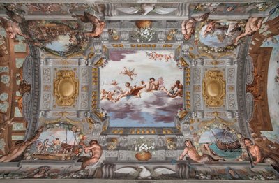 Huwelijksbanket. Op de wolken zitten Bacchus, Ariadne en Venus met een figuur die wijn inschenkt aan een ronde tafel. De andere goden kijken van een afstand toe. door Jean Boulanger