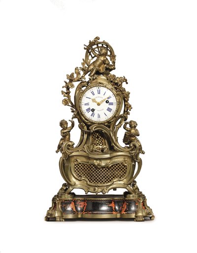 Een Louis XV vergulde muzikale schoorsteenklok, ca. 1750 door Jean Joseph de Saint Germain