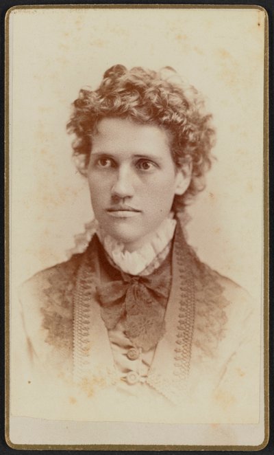 Carte-de-visite portret van Miss Julia J. Thomas, ca. 1875 door Jefferson Beardsley
