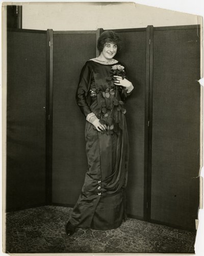 Jurk, gedrapeerd, Gimbels, ca. 1905-18 door Jessie Tarbox Beals
