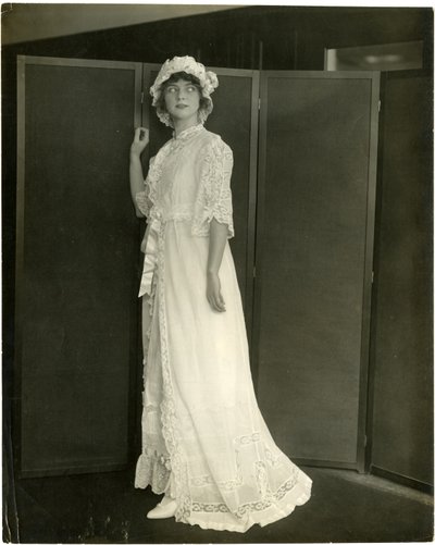 Franklin Suvoir ?, Zomernachthemd van marquisette en kant, ca. 1905-11 door Jessie Tarbox Beals