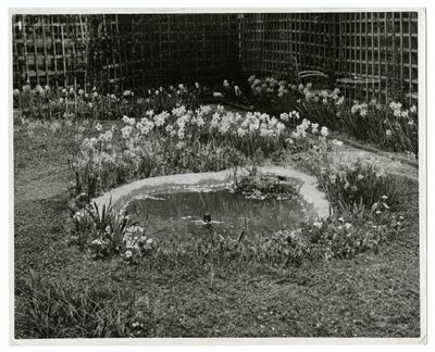 Tuin van de heer en mevrouw Wm H Wells, 265 W 11th St, New York, VS door Jessie Tarbox Beals
