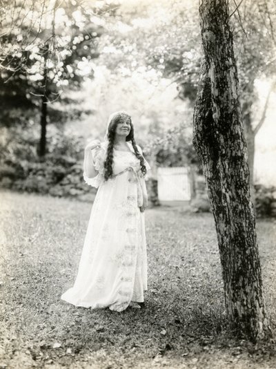 Grace Duffy Boylan moeder van Malcolm Stuart Boylan, filmregisseur Hollywood, ca. 1905-17 door Jessie Tarbox Beals