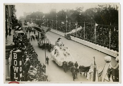 Historische Parade: algemeen overzicht Central Park St Nicholas Float door Jessie Tarbox Beals