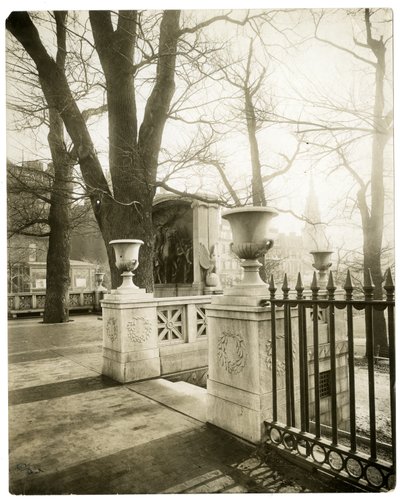 Shaw Memorial, Boston, VS, ca. 1902-10 door Jessie Tarbox Beals
