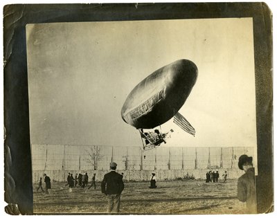 "Ville de St Mande" luchtschip door Jessie Tarbox Beals