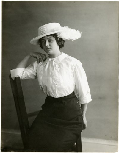 Witte zijden blouse, McCreery