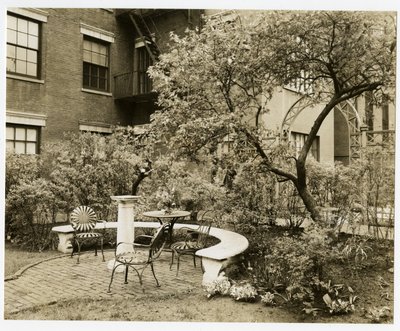 Vrouwen Ingenieursclub Washington Square North?, Greenwich Village, New York, VS, ca. 1939-40 door Jessie Tarbox Beals