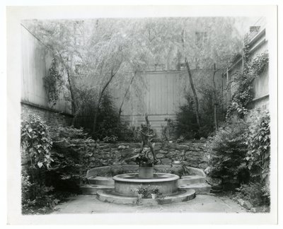 Tuinfontein, c.1905-40 door Jessie Tarbox Beals