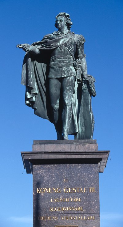 Standbeeld van koning Gustav III, gebeeldhouwd in 1799 ter nagedachtenis aan de koning die in 1792 werd vermoord, Gamla Stan (De Oude Stad), Stockholm, Zweden (foto) door Johan Tobias Sergel