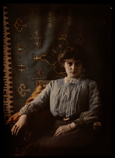 Zittende vrouw door Johannes Hendrikus Antonius Maria Lutz