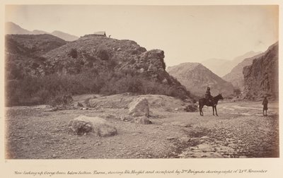 Uitzicht omhoog de kloof vanaf beneden Sultan Tarra, met Ali Musjid door John Burke