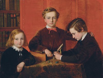De Jonge Microscopisten: Portret van Frank, Harry en Arthur Izod Richards, 10, 8 en 5 jaar oud, die met een Microscoop Spelen door John Edgar Williams